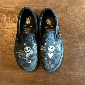 Jack skeleton glow in the dark kids slip on vans.